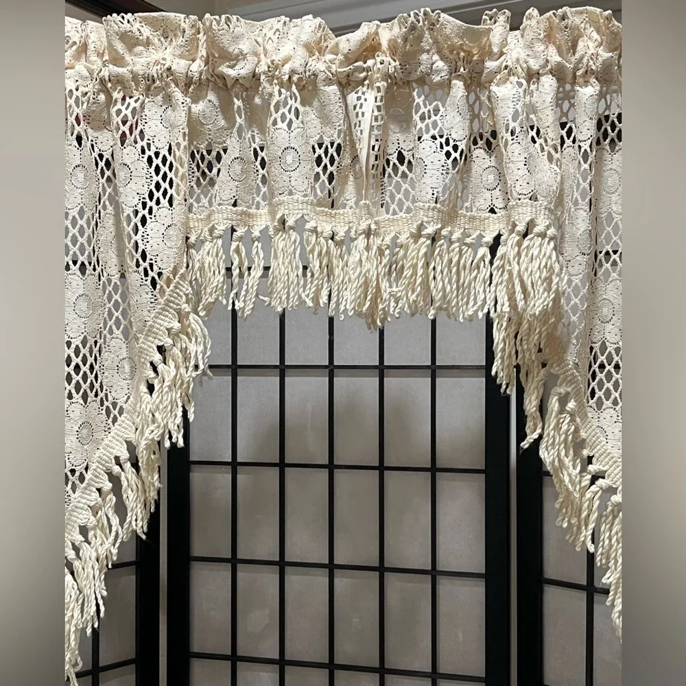 Sears VINTAGE Perma-Prest Ivory Crochet TASSLE WINDOW VALANCE SIZE 36X37  2 SETS